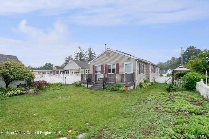 583 Savoy Street, Ulster, NY, 3 Bedrooms Bedrooms, 6 Rooms Rooms,1 BathroomBathrooms,Residential,For Rent,Savoy,0,1023848 583 Savoy Street, Ulster, NY, 3 Bedrooms Bedrooms, 6 Rooms Rooms,1 BathroomBathrooms,Residential,For Rent,Savoy,0,1023848