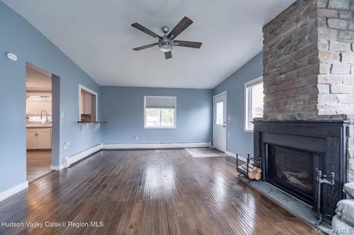 583 Savoy Street, Ulster, NY, 3 Bedrooms Bedrooms, 6 Rooms Rooms,1 BathroomBathrooms,Residential,For Rent,Savoy,0,1023848 583 Savoy Street, Ulster, NY, 3 Bedrooms Bedrooms, 6 Rooms Rooms,1 BathroomBathrooms,Residential,For Rent,Savoy,0,1023848