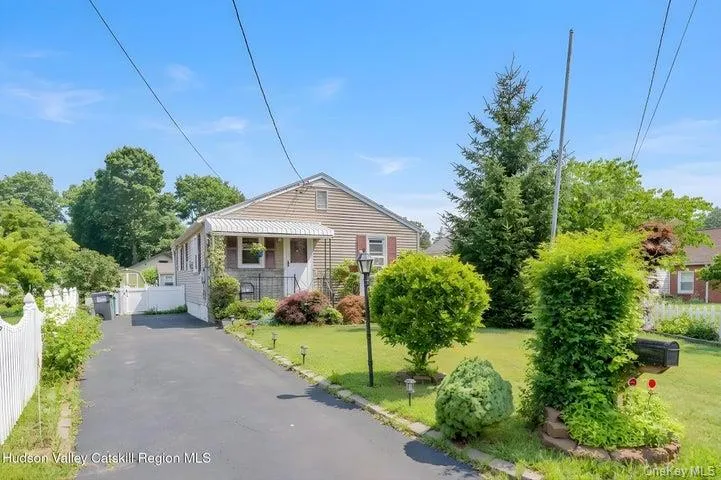 583 Savoy Street, Ulster, NY, 3 Bedrooms Bedrooms, 6 Rooms Rooms,1 BathroomBathrooms,Residential,For Rent,Savoy,0,1023848 583 Savoy Street, Ulster, NY, 3 Bedrooms Bedrooms, 6 Rooms Rooms,1 BathroomBathrooms,Residential,For Rent,Savoy,0,1023848