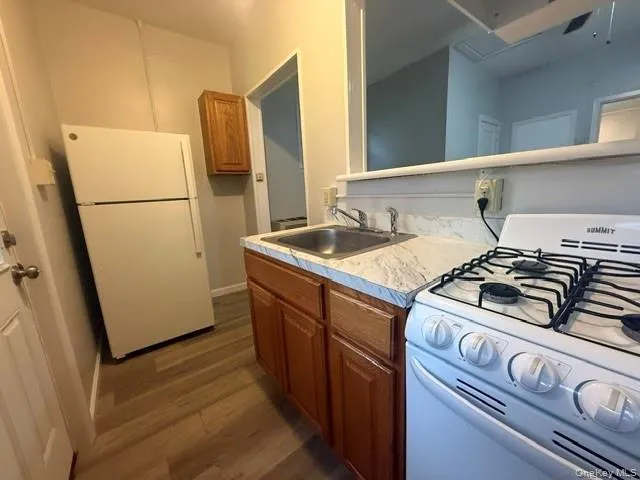 1 Scotts Way, Warwick (town), NY, 1 Bedroom Bedrooms, 3 Rooms Rooms,1 BathroomBathrooms,Residential Lease,For Rent,Scotts,0,1023859 1 Scotts Way, Warwick (town), NY, 1 Bedroom Bedrooms, 3 Rooms Rooms,1 BathroomBathrooms,Residential Lease,For Rent,Scotts,0,1023859