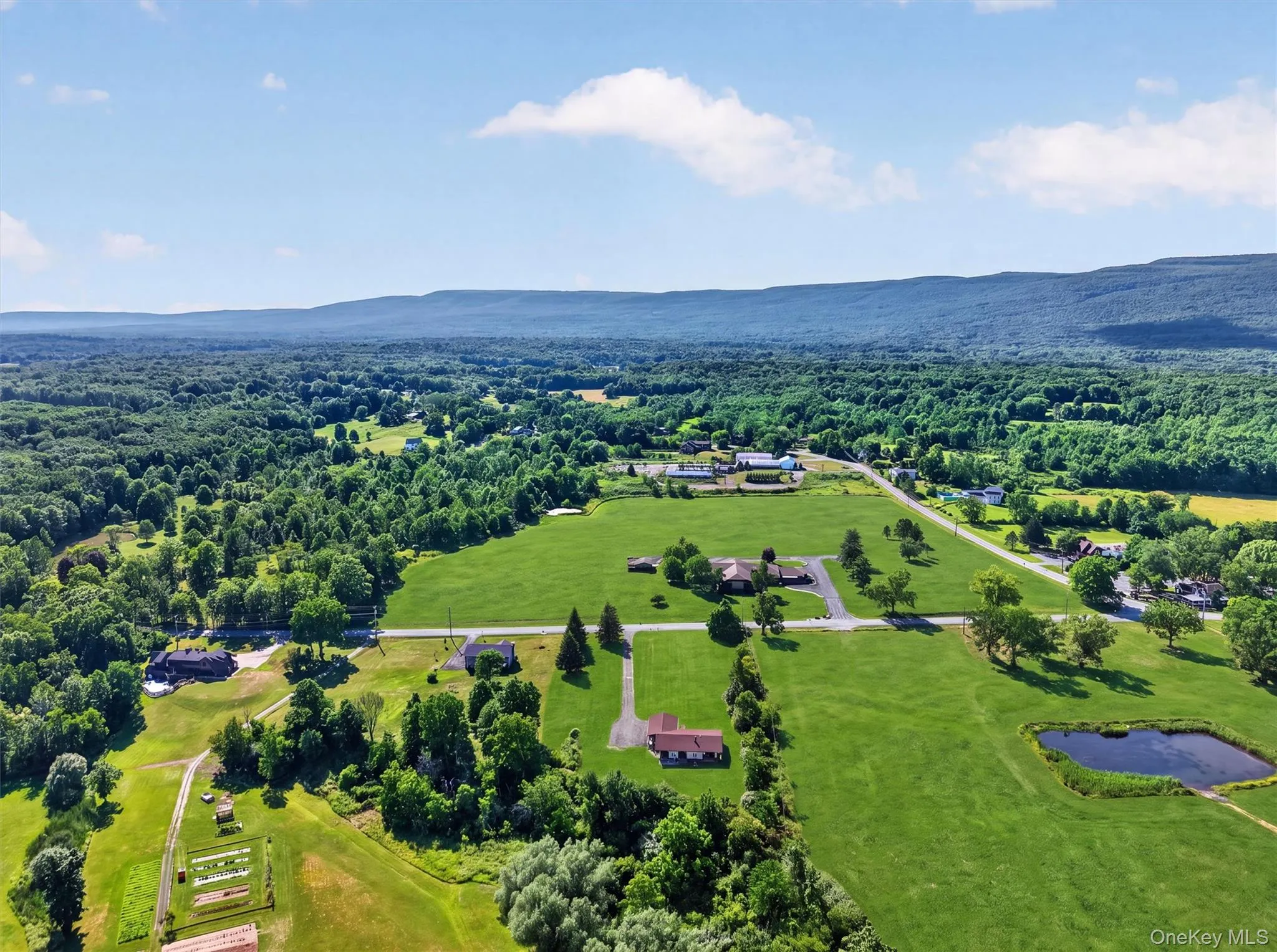 25 Red Mills Road, Shawangunk, NY, 3 Bedrooms Bedrooms, 8 Rooms Rooms,3 BathroomsBathrooms,Residential,For Rent,Red Mills,0,1023862 25 Red Mills Road, Shawangunk, NY, 3 Bedrooms Bedrooms, 8 Rooms Rooms,3 BathroomsBathrooms,Residential,For Rent,Red Mills,0,1023862