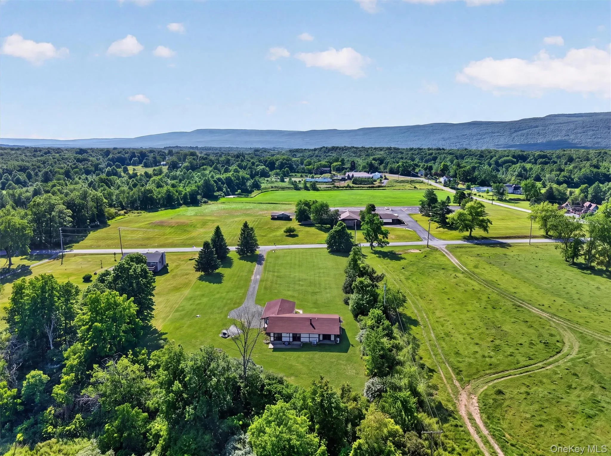 25 Red Mills Road, Shawangunk, NY, 3 Bedrooms Bedrooms, 8 Rooms Rooms,3 BathroomsBathrooms,Residential,For Rent,Red Mills,0,1023862 25 Red Mills Road, Shawangunk, NY, 3 Bedrooms Bedrooms, 8 Rooms Rooms,3 BathroomsBathrooms,Residential,For Rent,Red Mills,0,1023862