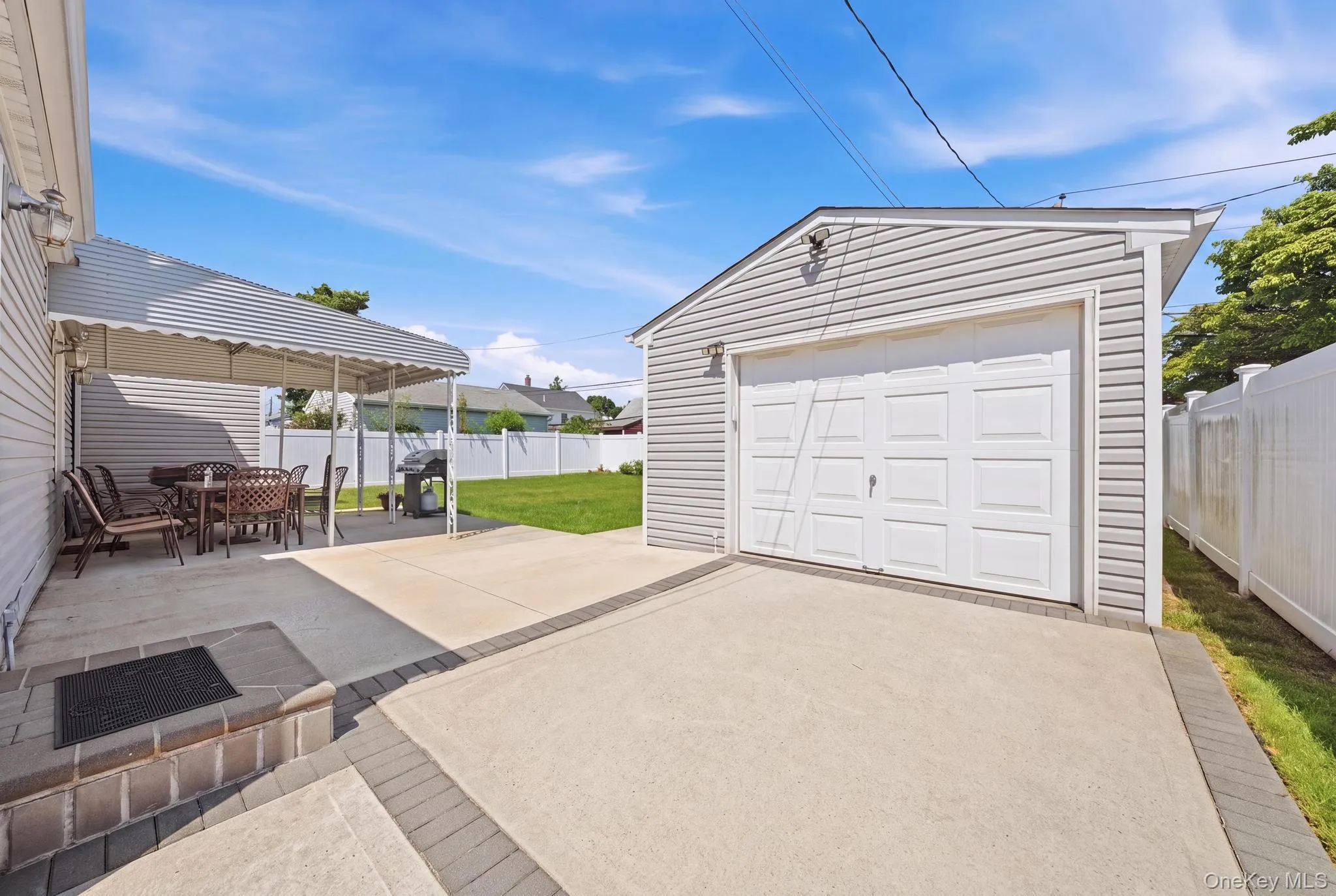 Detached one car garage for your classic/Luxury car Detached one car garage for your classic/Luxury car
