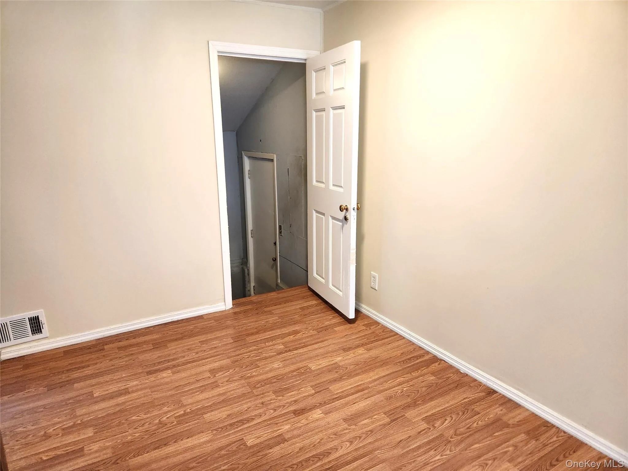 47 Pace Avenue, Brookhaven, NY, 4 Bedrooms Bedrooms, 6 Rooms Rooms,1 BathroomBathrooms,Residential,For Rent,Pace,0,1023865 47 Pace Avenue, Brookhaven, NY, 4 Bedrooms Bedrooms, 6 Rooms Rooms,1 BathroomBathrooms,Residential,For Rent,Pace,0,1023865