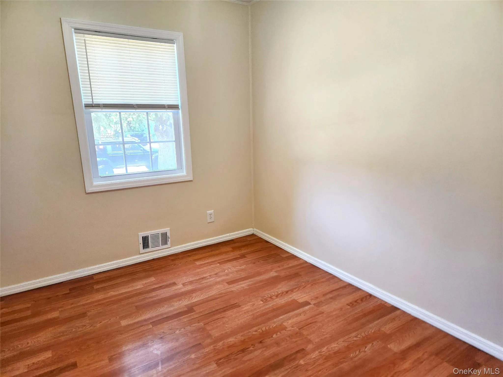 47 Pace Avenue, Brookhaven, NY, 4 Bedrooms Bedrooms, 6 Rooms Rooms,1 BathroomBathrooms,Residential,For Rent,Pace,0,1023865 47 Pace Avenue, Brookhaven, NY, 4 Bedrooms Bedrooms, 6 Rooms Rooms,1 BathroomBathrooms,Residential,For Rent,Pace,0,1023865