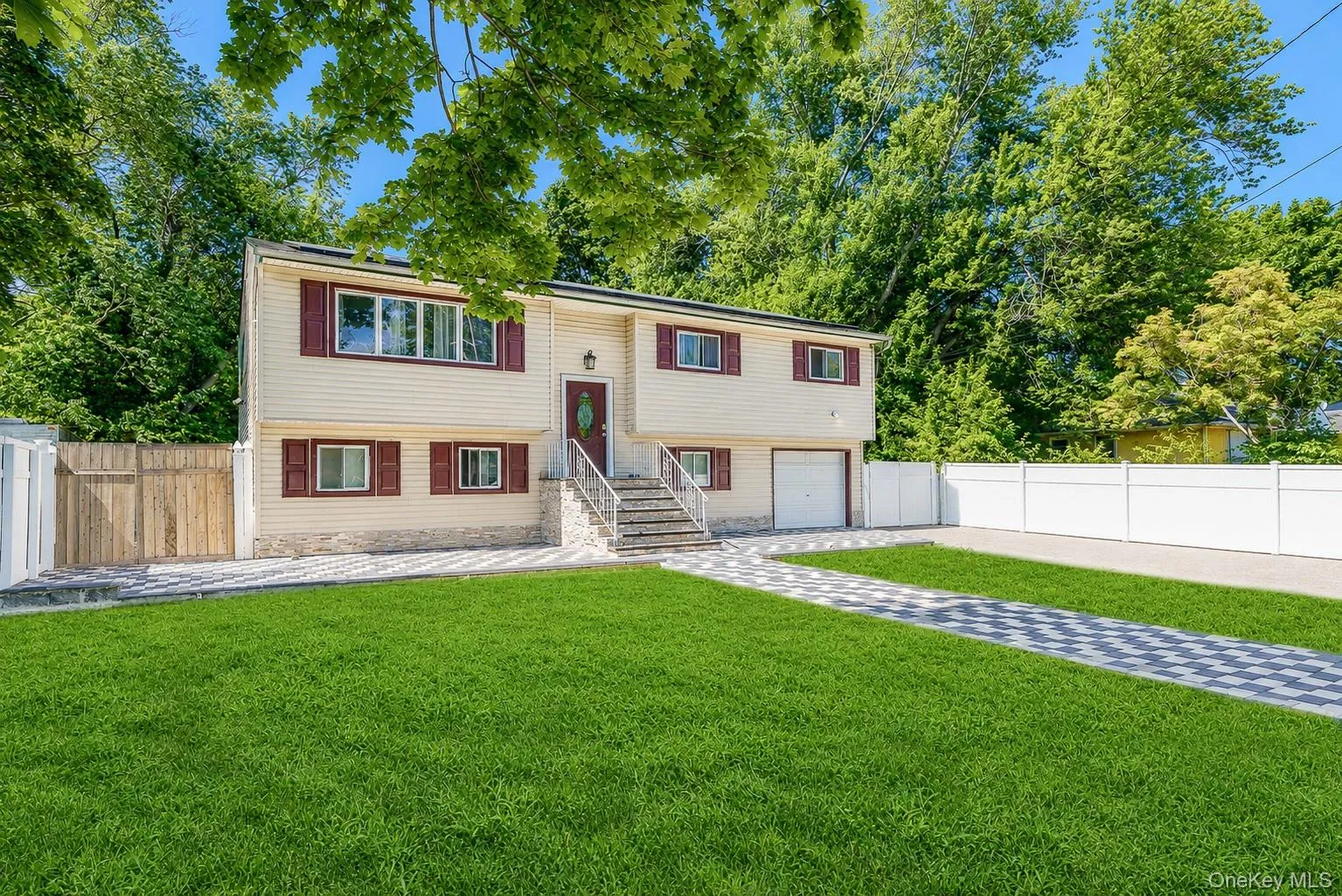 9 Hamlin Avenue, Babylon, NY, 5 Bedrooms Bedrooms, 11 Rooms Rooms,2 BathroomsBathrooms,Residential,For Rent,Hamlin,0,1023868 9 Hamlin Avenue, Babylon, NY, 5 Bedrooms Bedrooms, 11 Rooms Rooms,2 BathroomsBathrooms,Residential,For Rent,Hamlin,0,1023868