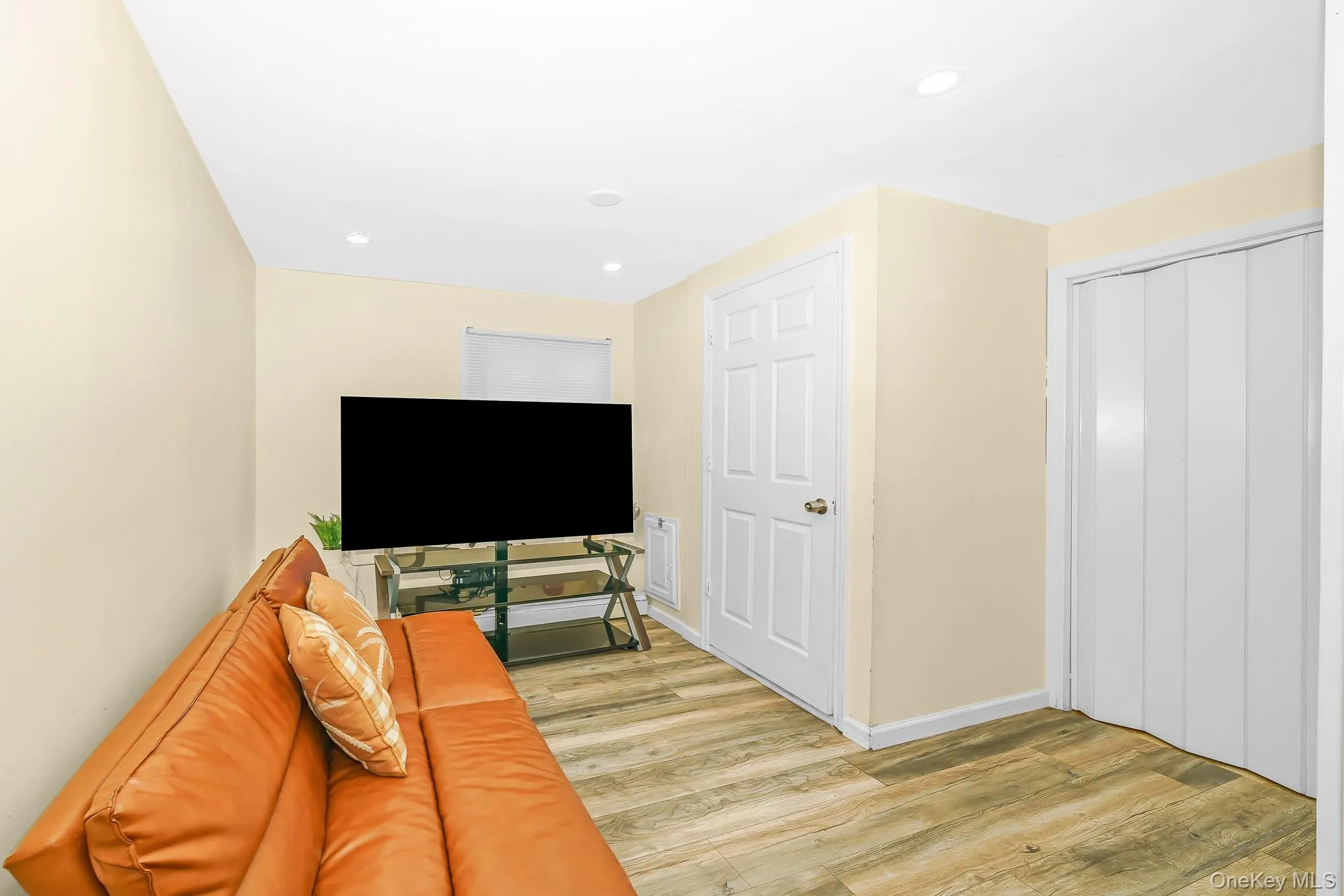 9 Hamlin Avenue, Babylon, NY, 5 Bedrooms Bedrooms, 11 Rooms Rooms,2 BathroomsBathrooms,Residential,For Rent,Hamlin,0,1023868 9 Hamlin Avenue, Babylon, NY, 5 Bedrooms Bedrooms, 11 Rooms Rooms,2 BathroomsBathrooms,Residential,For Rent,Hamlin,0,1023868