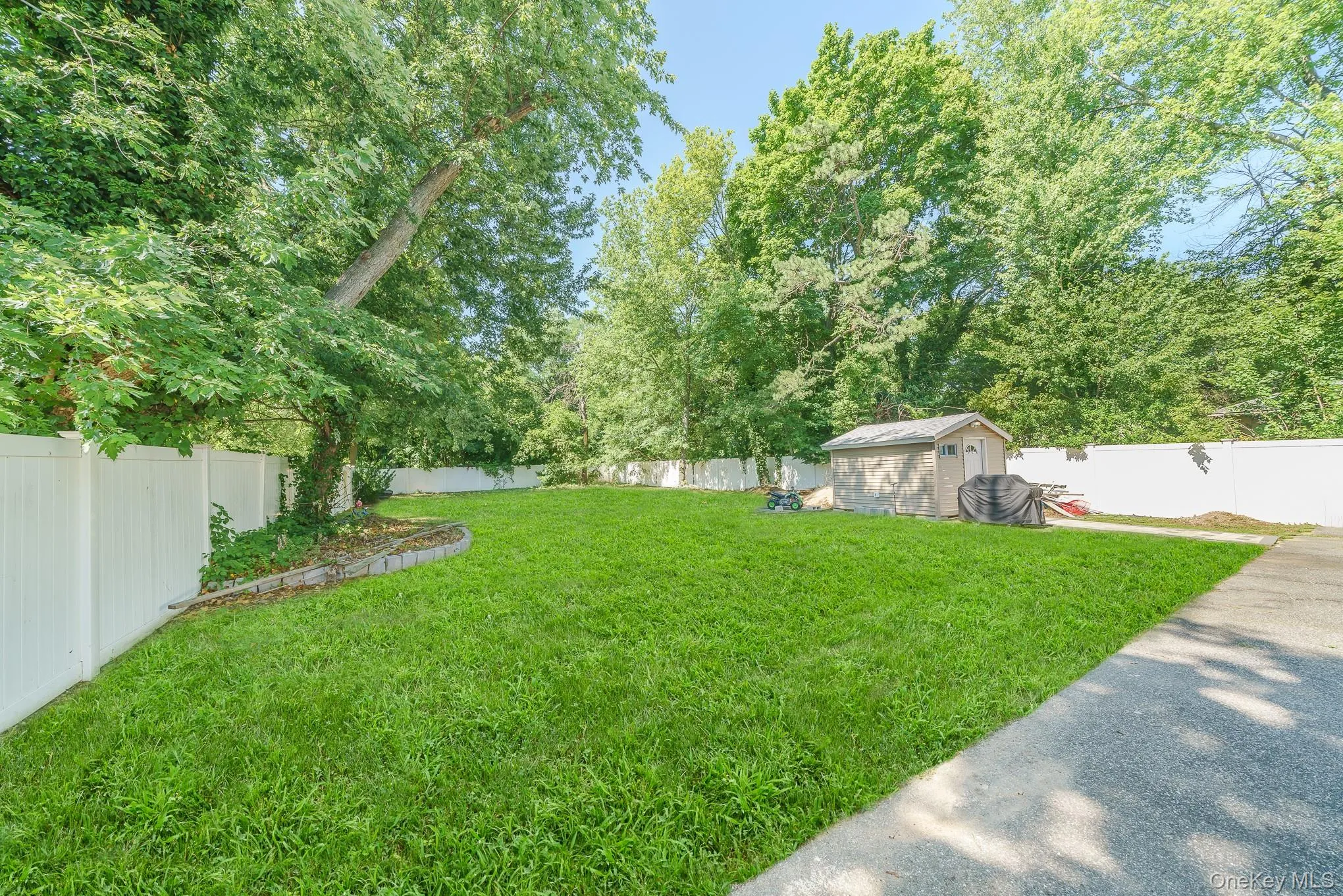 9 Hamlin Avenue, Babylon, NY, 5 Bedrooms Bedrooms, 11 Rooms Rooms,2 BathroomsBathrooms,Residential,For Rent,Hamlin,0,1023868 9 Hamlin Avenue, Babylon, NY, 5 Bedrooms Bedrooms, 11 Rooms Rooms,2 BathroomsBathrooms,Residential,For Rent,Hamlin,0,1023868