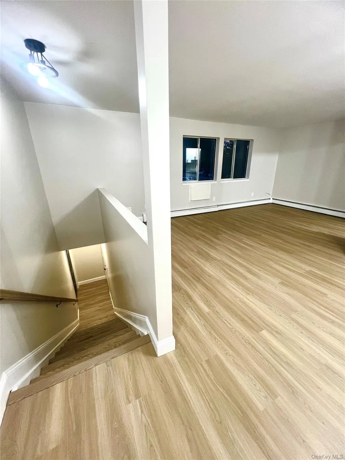 51 Ruth Court, Middletown, NY, 2 Bedrooms Bedrooms, 5 Rooms Rooms,1 BathroomBathrooms,Residential Lease,For Rent,Ruth,0,1023873 51 Ruth Court, Middletown, NY, 2 Bedrooms Bedrooms, 5 Rooms Rooms,1 BathroomBathrooms,Residential Lease,For Rent,Ruth,0,1023873