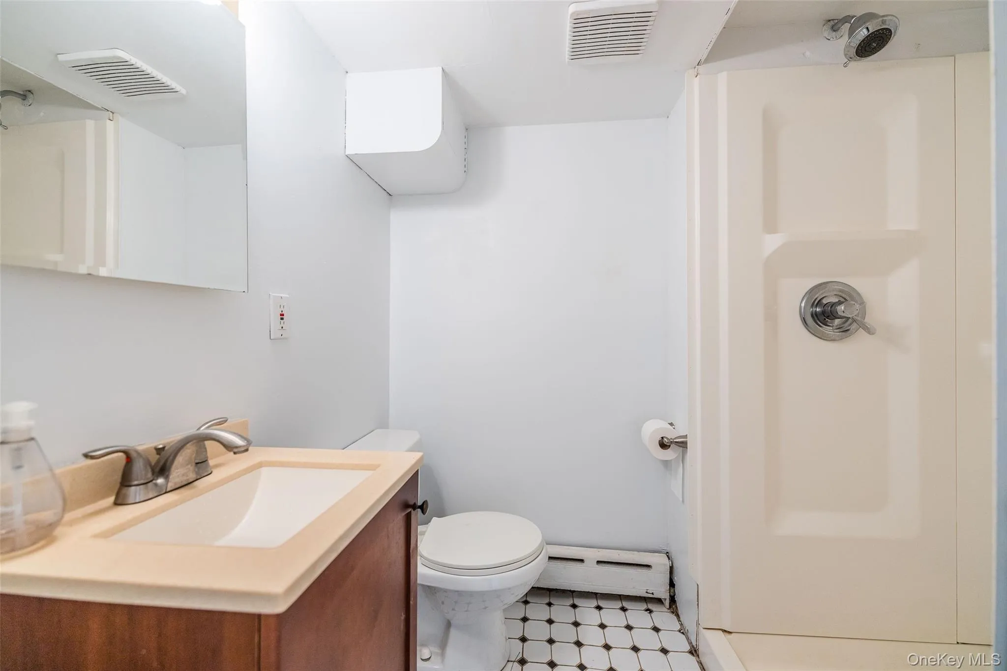 65-11 168th Street, New York, NY, 4 Bedrooms Bedrooms, 7 Rooms Rooms,3 BathroomsBathrooms,Residential,For Rent,168th,0,1023875 65-11 168th Street, New York, NY, 4 Bedrooms Bedrooms, 7 Rooms Rooms,3 BathroomsBathrooms,Residential,For Rent,168th,0,1023875