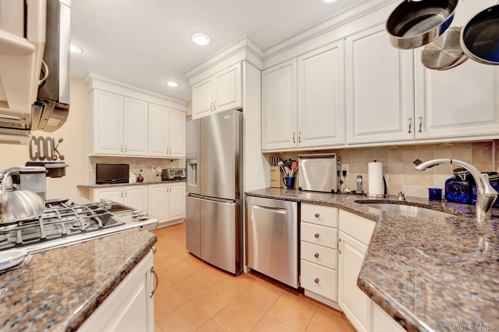 327 Wynsum Avenue, Hempstead, NY, 3 Bedrooms Bedrooms, 7 Rooms Rooms,2 BathroomsBathrooms,Residential,For Rent,Wynsum,0,1023876 327 Wynsum Avenue, Hempstead, NY, 3 Bedrooms Bedrooms, 7 Rooms Rooms,2 BathroomsBathrooms,Residential,For Rent,Wynsum,0,1023876
