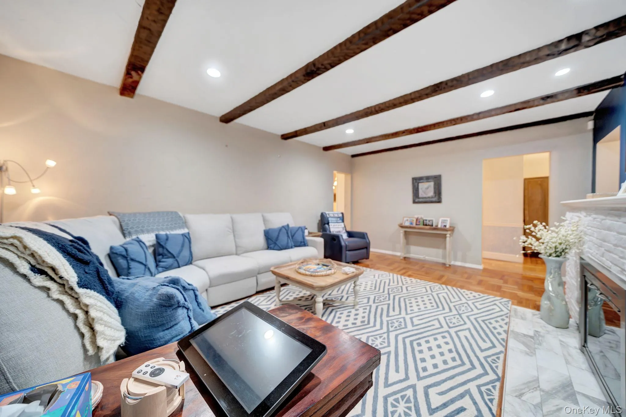 327 Wynsum Avenue, Hempstead, NY, 3 Bedrooms Bedrooms, 7 Rooms Rooms,2 BathroomsBathrooms,Residential,For Rent,Wynsum,0,1023876 327 Wynsum Avenue, Hempstead, NY, 3 Bedrooms Bedrooms, 7 Rooms Rooms,2 BathroomsBathrooms,Residential,For Rent,Wynsum,0,1023876