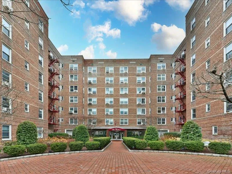 6411 99th Street, New York, NY, 2 Bedrooms Bedrooms, 5 Rooms Rooms,1 BathroomBathrooms,Residential,For Rent,99th,0,1023877 6411 99th Street, New York, NY, 2 Bedrooms Bedrooms, 5 Rooms Rooms,1 BathroomBathrooms,Residential,For Rent,99th,0,1023877