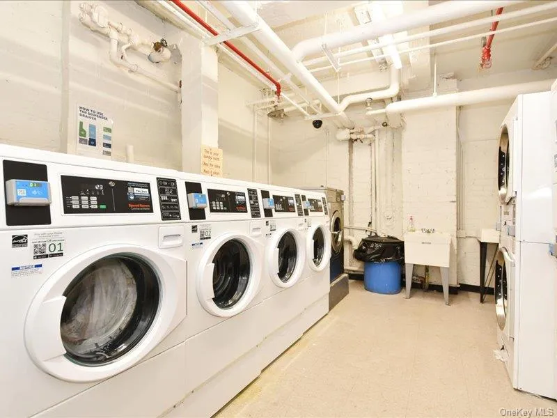 6411 99th Street, New York, NY, 2 Bedrooms Bedrooms, 5 Rooms Rooms,1 BathroomBathrooms,Residential,For Rent,99th,0,1023877 6411 99th Street, New York, NY, 2 Bedrooms Bedrooms, 5 Rooms Rooms,1 BathroomBathrooms,Residential,For Rent,99th,0,1023877