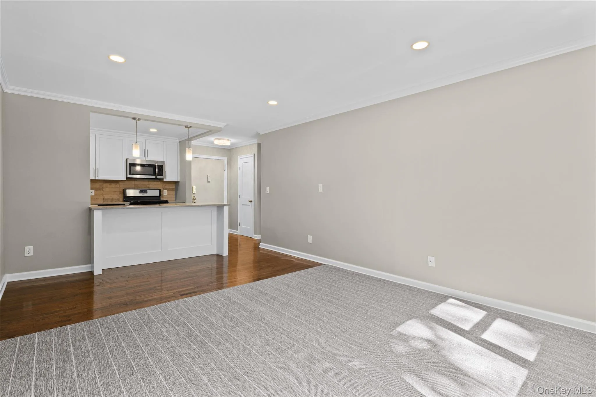 152 B N Broadway, White Plains, NY, 1 Bedroom Bedrooms, 4 Rooms Rooms,1 BathroomBathrooms,Residential,For Rent,B N Broadway,0,1023880 152 B N Broadway, White Plains, NY, 1 Bedroom Bedrooms, 4 Rooms Rooms,1 BathroomBathrooms,Residential,For Rent,B N Broadway,0,1023880