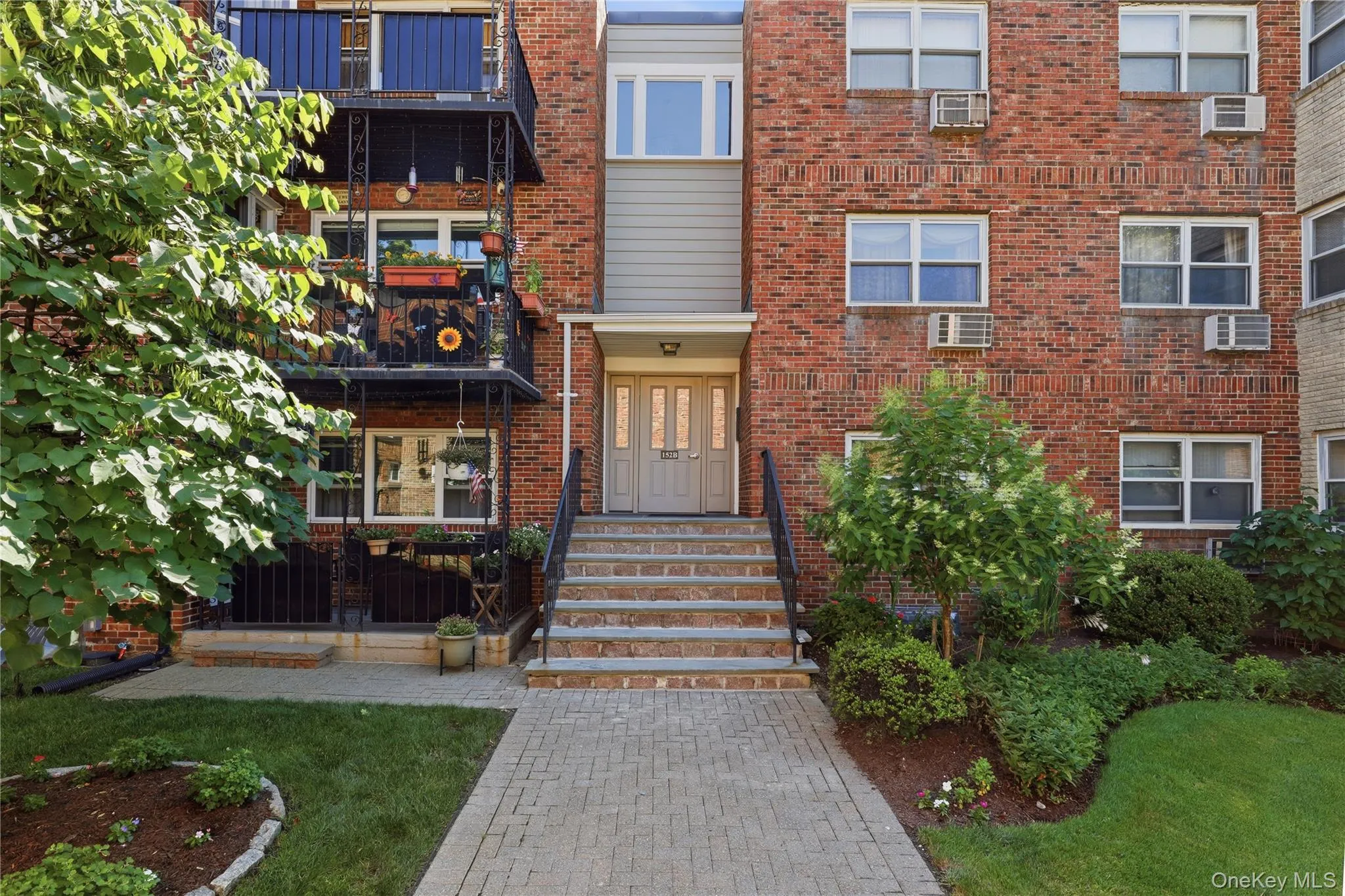152 B N Broadway, White Plains, NY, 1 Bedroom Bedrooms, 4 Rooms Rooms,1 BathroomBathrooms,Residential,For Rent,B N Broadway,0,1023880 152 B N Broadway, White Plains, NY, 1 Bedroom Bedrooms, 4 Rooms Rooms,1 BathroomBathrooms,Residential,For Rent,B N Broadway,0,1023880