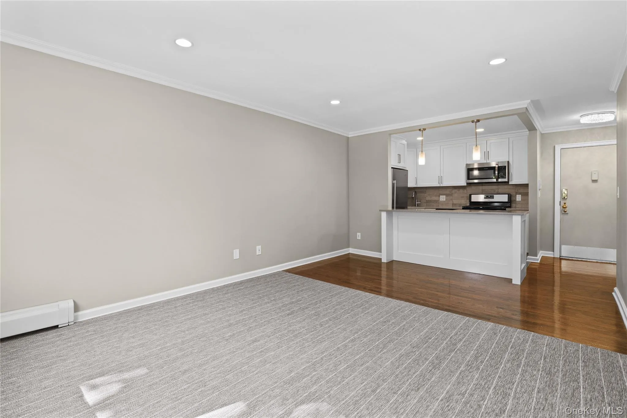 152 B N Broadway, White Plains, NY, 1 Bedroom Bedrooms, 4 Rooms Rooms,1 BathroomBathrooms,Residential,For Rent,B N Broadway,0,1023880 152 B N Broadway, White Plains, NY, 1 Bedroom Bedrooms, 4 Rooms Rooms,1 BathroomBathrooms,Residential,For Rent,B N Broadway,0,1023880