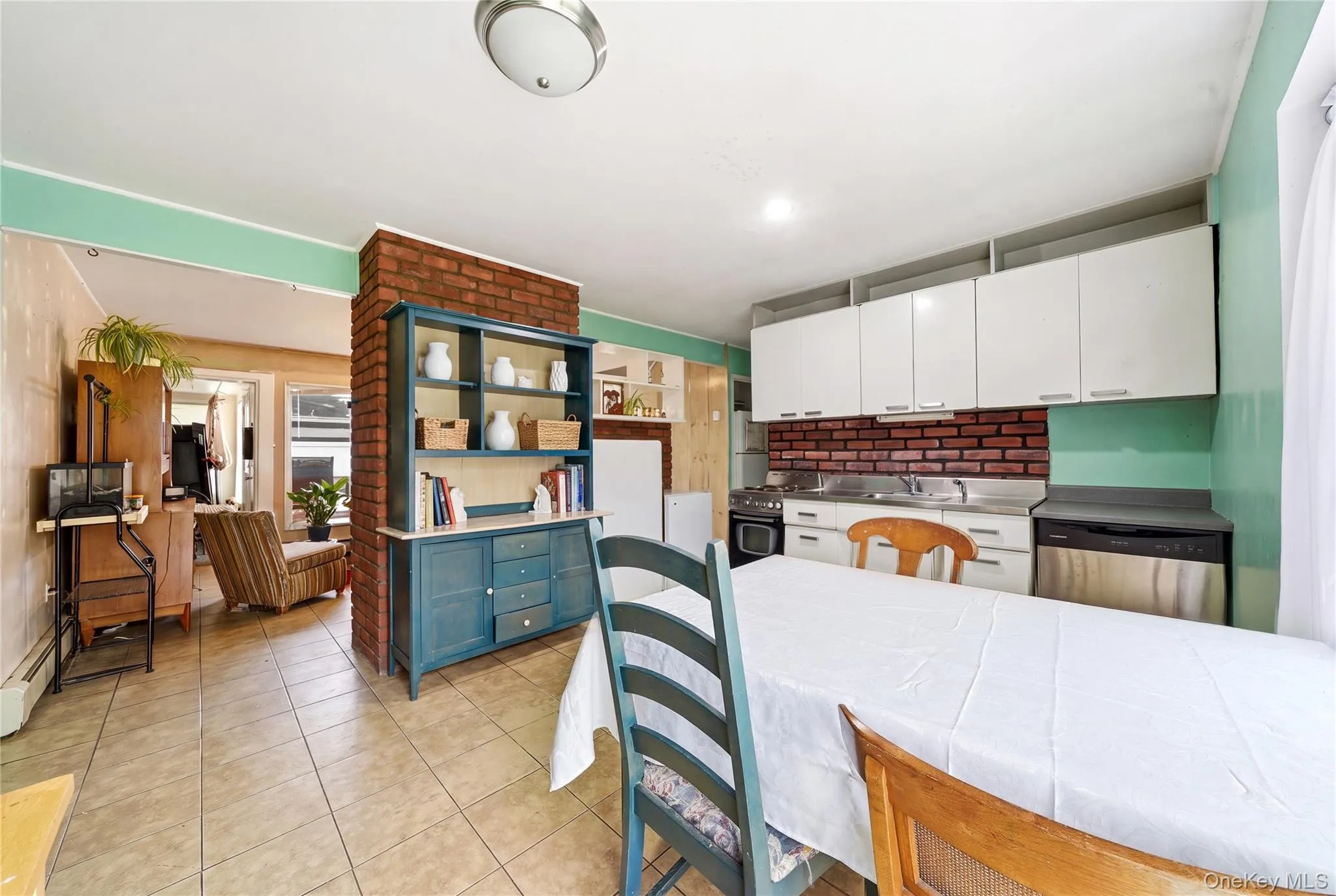 161 Duckpond Drive, Hempstead, NY, 4 Bedrooms Bedrooms, 6 Rooms Rooms,2 BathroomsBathrooms,Residential,For Rent,Duckpond,0,1023886 161 Duckpond Drive, Hempstead, NY, 4 Bedrooms Bedrooms, 6 Rooms Rooms,2 BathroomsBathrooms,Residential,For Rent,Duckpond,0,1023886