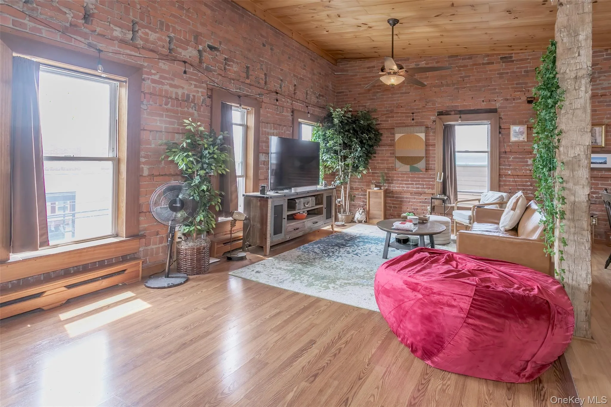 31 Main, Warwick (town), NY, 2 Bedrooms Bedrooms, 5 Rooms Rooms,1 BathroomBathrooms,Residential Lease,For Rent,Main,0,1023889 31 Main, Warwick (town), NY, 2 Bedrooms Bedrooms, 5 Rooms Rooms,1 BathroomBathrooms,Residential Lease,For Rent,Main,0,1023889