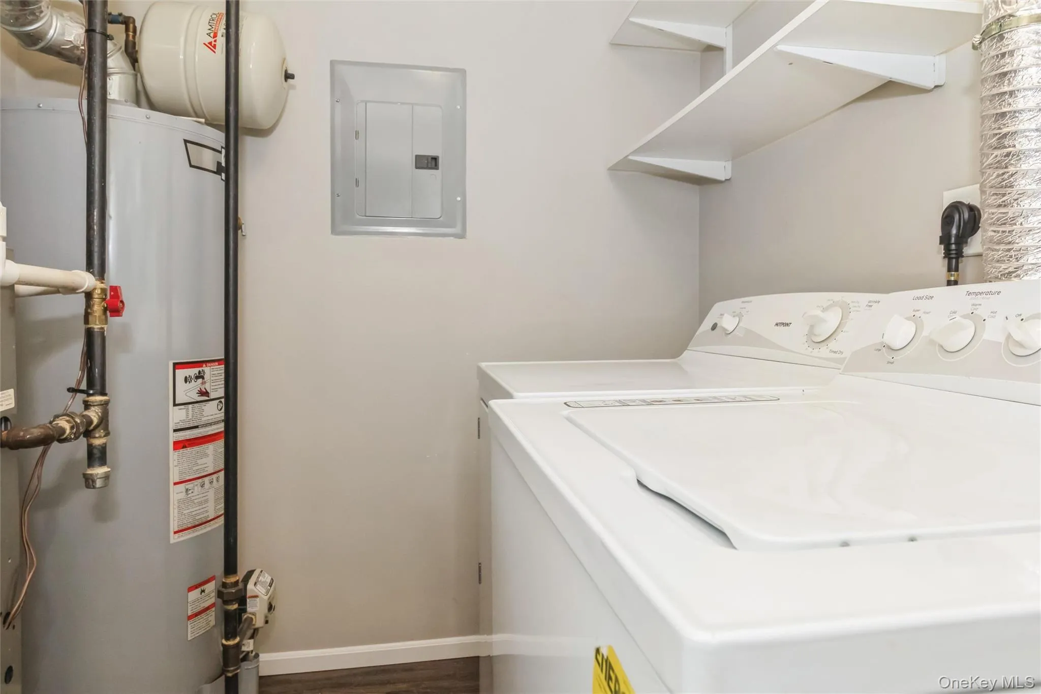 383 Birchwood Road, Brookhaven, NY, 1 Bedroom Bedrooms, 4 Rooms Rooms,1 BathroomBathrooms,Residential,For Rent,Birchwood,0,1023893 383 Birchwood Road, Brookhaven, NY, 1 Bedroom Bedrooms, 4 Rooms Rooms,1 BathroomBathrooms,Residential,For Rent,Birchwood,0,1023893