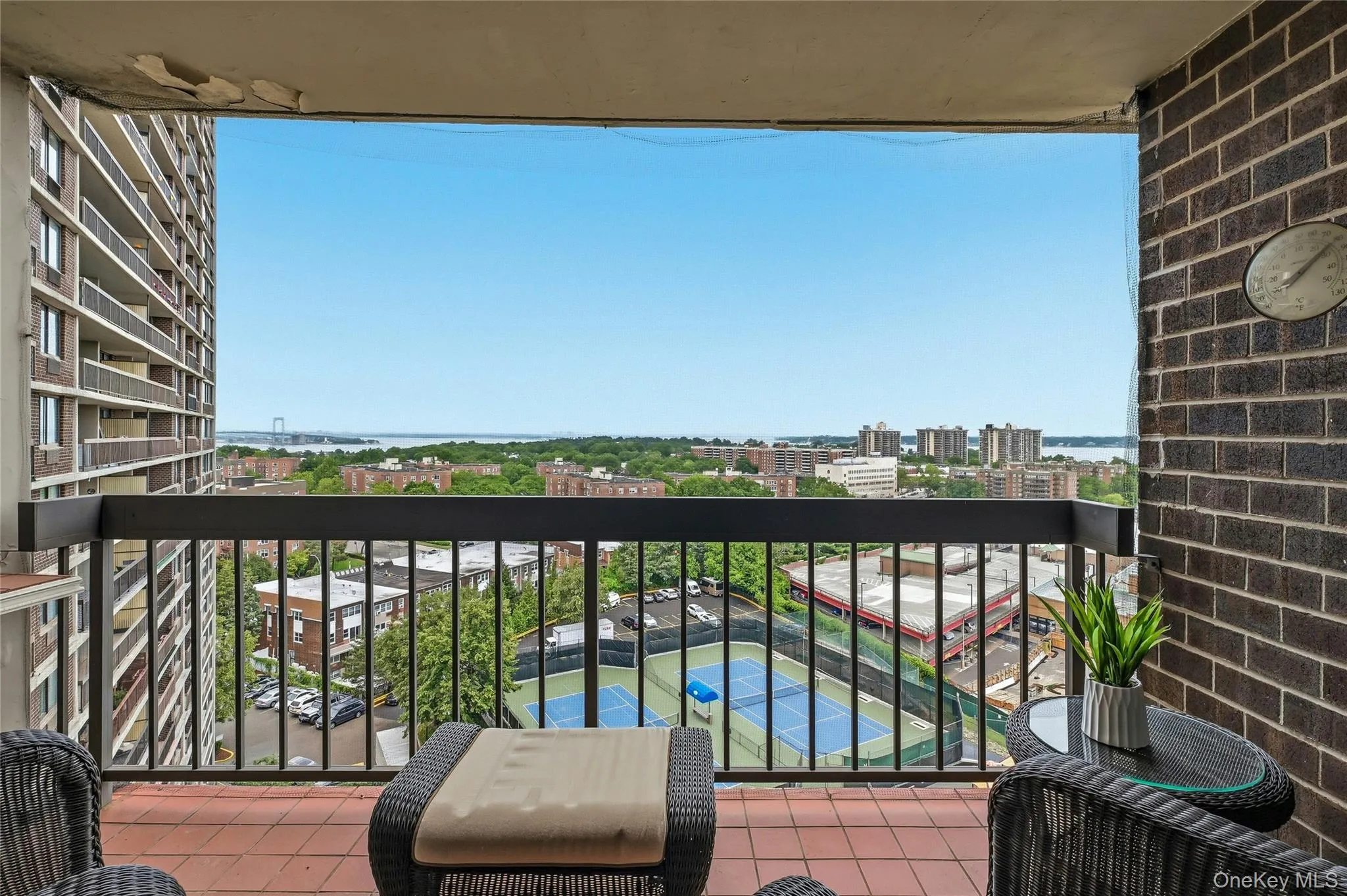 2 Bay Club Drive, New York, NY, 2 Bedrooms Bedrooms, 5 Rooms Rooms,2 BathroomsBathrooms,Residential,For Rent,Bay Club,0,1023900 2 Bay Club Drive, New York, NY, 2 Bedrooms Bedrooms, 5 Rooms Rooms,2 BathroomsBathrooms,Residential,For Rent,Bay Club,0,1023900