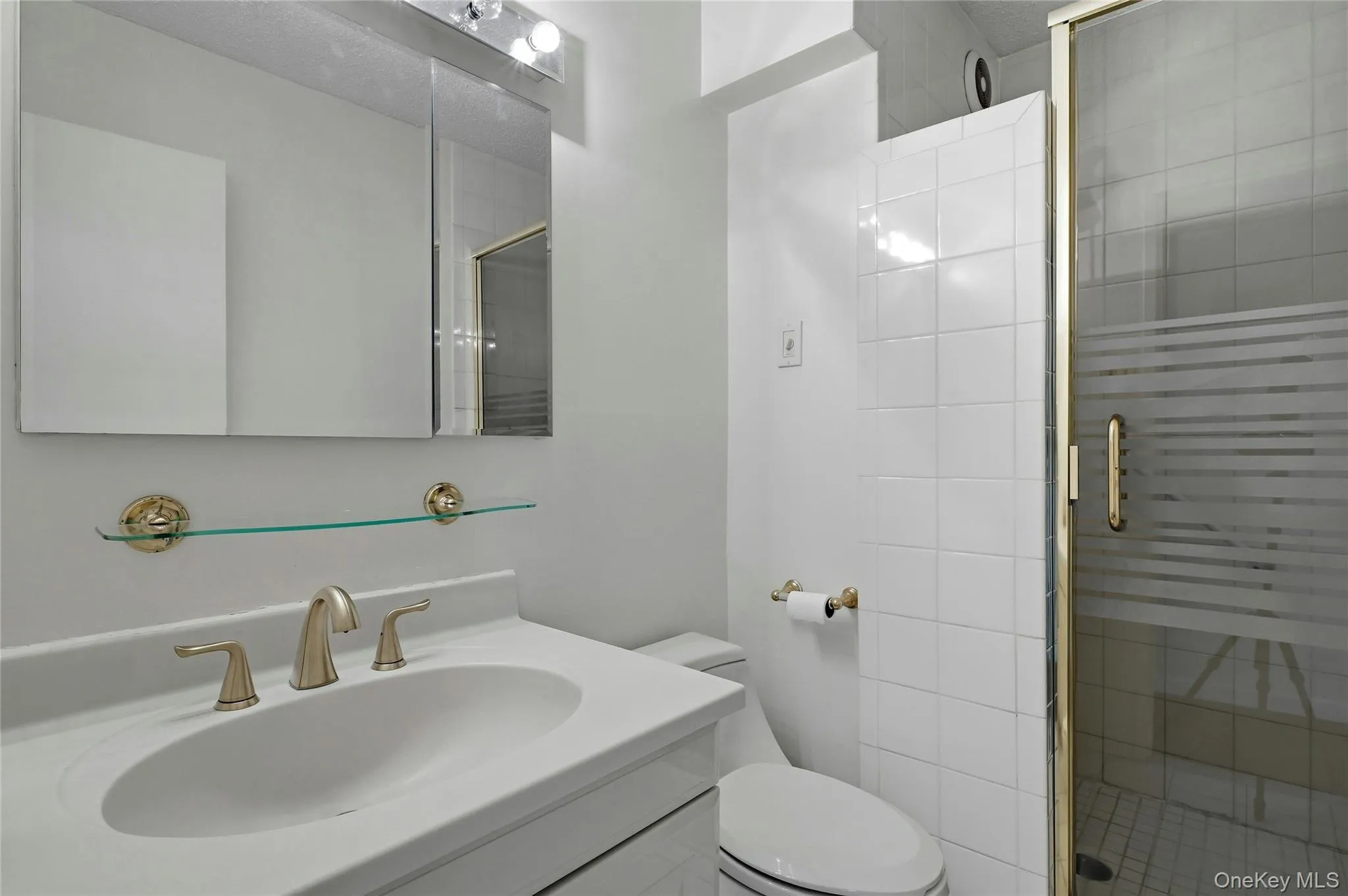 2 Bay Club Drive, New York, NY, 2 Bedrooms Bedrooms, 5 Rooms Rooms,2 BathroomsBathrooms,Residential,For Rent,Bay Club,0,1023900 2 Bay Club Drive, New York, NY, 2 Bedrooms Bedrooms, 5 Rooms Rooms,2 BathroomsBathrooms,Residential,For Rent,Bay Club,0,1023900