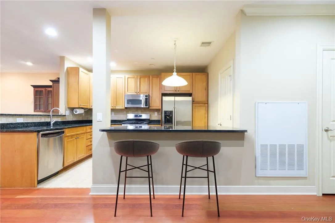 55 1st Street, Pelham, NY, 2 Bedrooms Bedrooms, 7 Rooms Rooms,2 BathroomsBathrooms,Residential Lease,For Rent,1st,0,1023902 55 1st Street, Pelham, NY, 2 Bedrooms Bedrooms, 7 Rooms Rooms,2 BathroomsBathrooms,Residential Lease,For Rent,1st,0,1023902