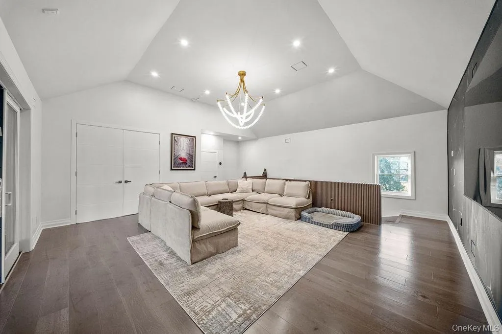 5 Nicolosi Drive, New York, NY, 4 Bedrooms Bedrooms, 11 Rooms Rooms,5 BathroomsBathrooms,Residential,For Rent,Nicolosi,0,1023913 5 Nicolosi Drive, New York, NY, 4 Bedrooms Bedrooms, 11 Rooms Rooms,5 BathroomsBathrooms,Residential,For Rent,Nicolosi,0,1023913