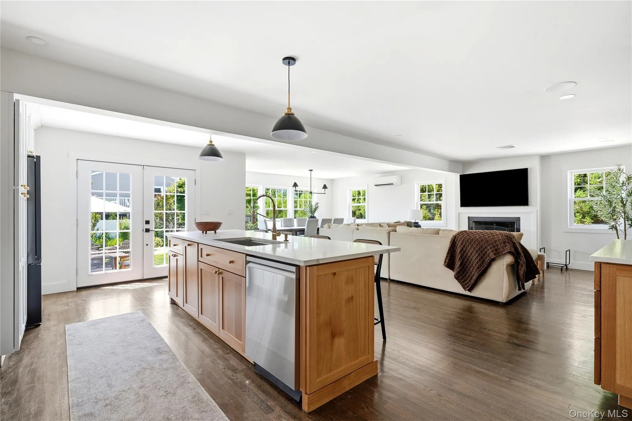 240 Eaton Lane, Islip, NY, 4 Bedrooms Bedrooms, 9 Rooms Rooms,2 BathroomsBathrooms,Residential,For Rent,Eaton,0,1023915 240 Eaton Lane, Islip, NY, 4 Bedrooms Bedrooms, 9 Rooms Rooms,2 BathroomsBathrooms,Residential,For Rent,Eaton,0,1023915