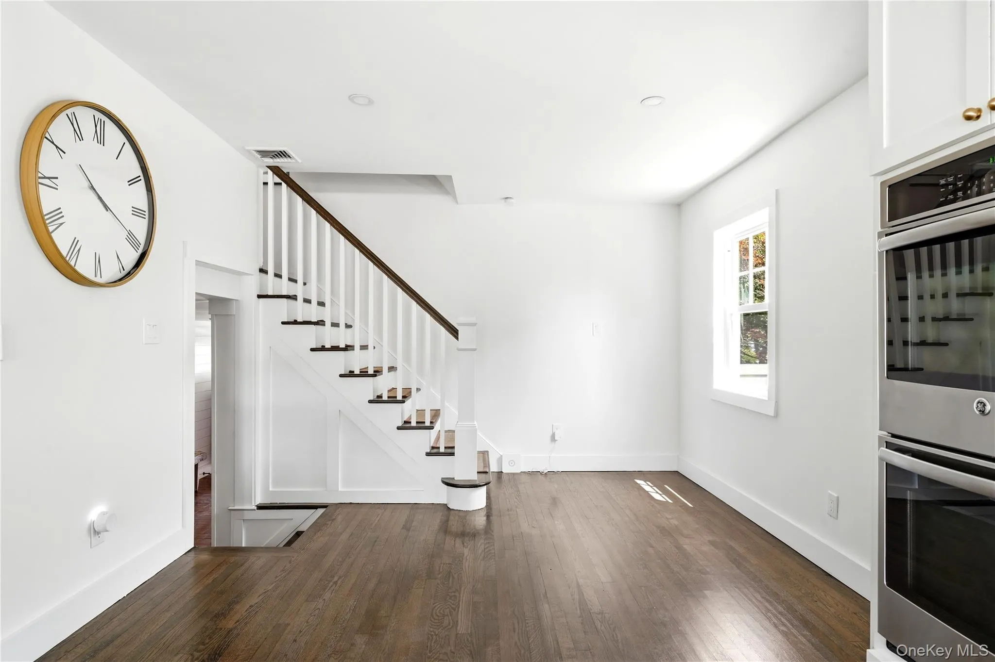 240 Eaton Lane, Islip, NY, 4 Bedrooms Bedrooms, 9 Rooms Rooms,2 BathroomsBathrooms,Residential,For Rent,Eaton,0,1023915 240 Eaton Lane, Islip, NY, 4 Bedrooms Bedrooms, 9 Rooms Rooms,2 BathroomsBathrooms,Residential,For Rent,Eaton,0,1023915