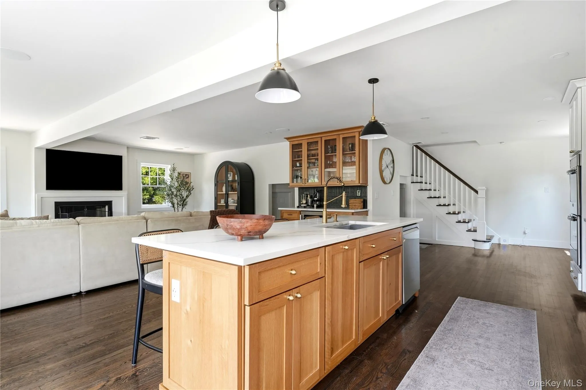 240 Eaton Lane, Islip, NY, 4 Bedrooms Bedrooms, 9 Rooms Rooms,2 BathroomsBathrooms,Residential,For Rent,Eaton,0,1023915 240 Eaton Lane, Islip, NY, 4 Bedrooms Bedrooms, 9 Rooms Rooms,2 BathroomsBathrooms,Residential,For Rent,Eaton,0,1023915