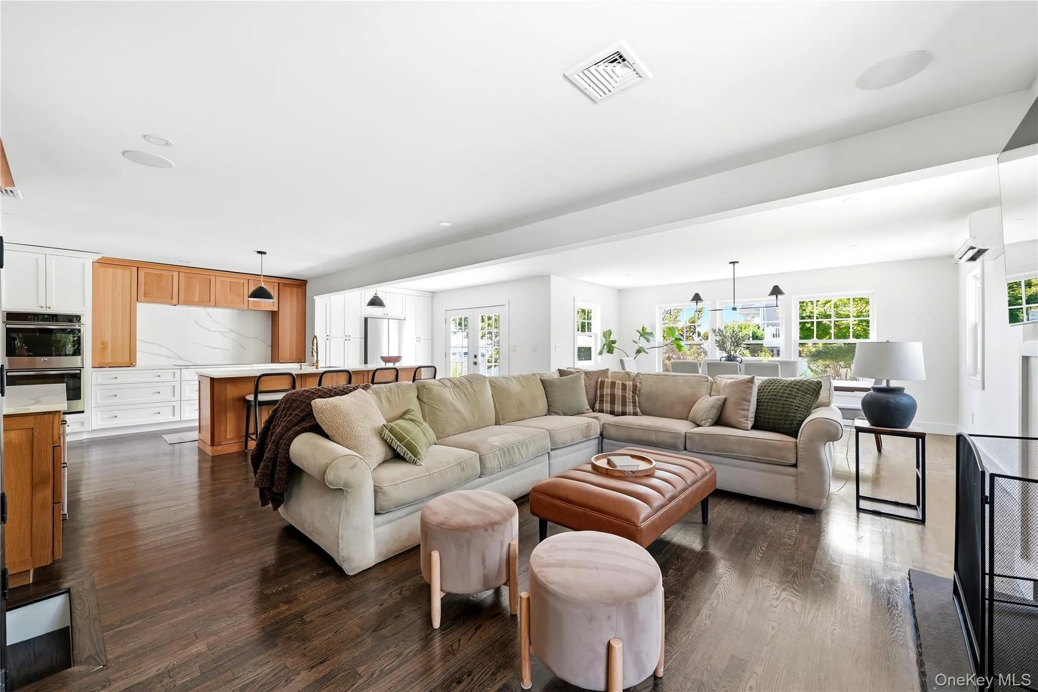 240 Eaton Lane, Islip, NY, 4 Bedrooms Bedrooms, 9 Rooms Rooms,2 BathroomsBathrooms,Residential,For Rent,Eaton,0,1023915 240 Eaton Lane, Islip, NY, 4 Bedrooms Bedrooms, 9 Rooms Rooms,2 BathroomsBathrooms,Residential,For Rent,Eaton,0,1023915
