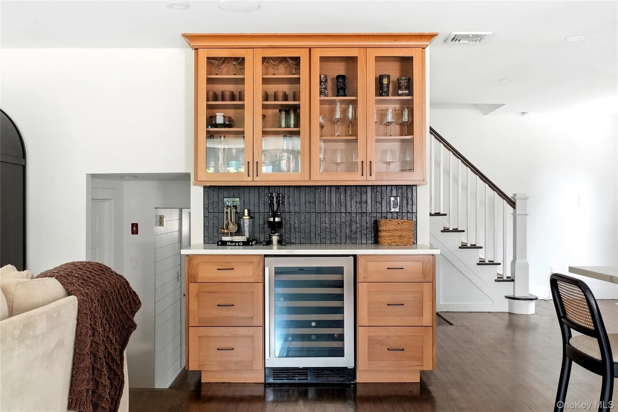 240 Eaton Lane, Islip, NY, 4 Bedrooms Bedrooms, 9 Rooms Rooms,2 BathroomsBathrooms,Residential,For Rent,Eaton,0,1023915 240 Eaton Lane, Islip, NY, 4 Bedrooms Bedrooms, 9 Rooms Rooms,2 BathroomsBathrooms,Residential,For Rent,Eaton,0,1023915