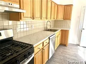 5 Louis Avenue, Clarkstown, NY, 2 Bedrooms Bedrooms, 5 Rooms Rooms,1 BathroomBathrooms,Residential Lease,For Rent,Louis,0,1023917 5 Louis Avenue, Clarkstown, NY, 2 Bedrooms Bedrooms, 5 Rooms Rooms,1 BathroomBathrooms,Residential Lease,For Rent,Louis,0,1023917