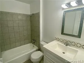 5 Louis Avenue, Clarkstown, NY, 2 Bedrooms Bedrooms, 5 Rooms Rooms,1 BathroomBathrooms,Residential Lease,For Rent,Louis,0,1023917 5 Louis Avenue, Clarkstown, NY, 2 Bedrooms Bedrooms, 5 Rooms Rooms,1 BathroomBathrooms,Residential Lease,For Rent,Louis,0,1023917