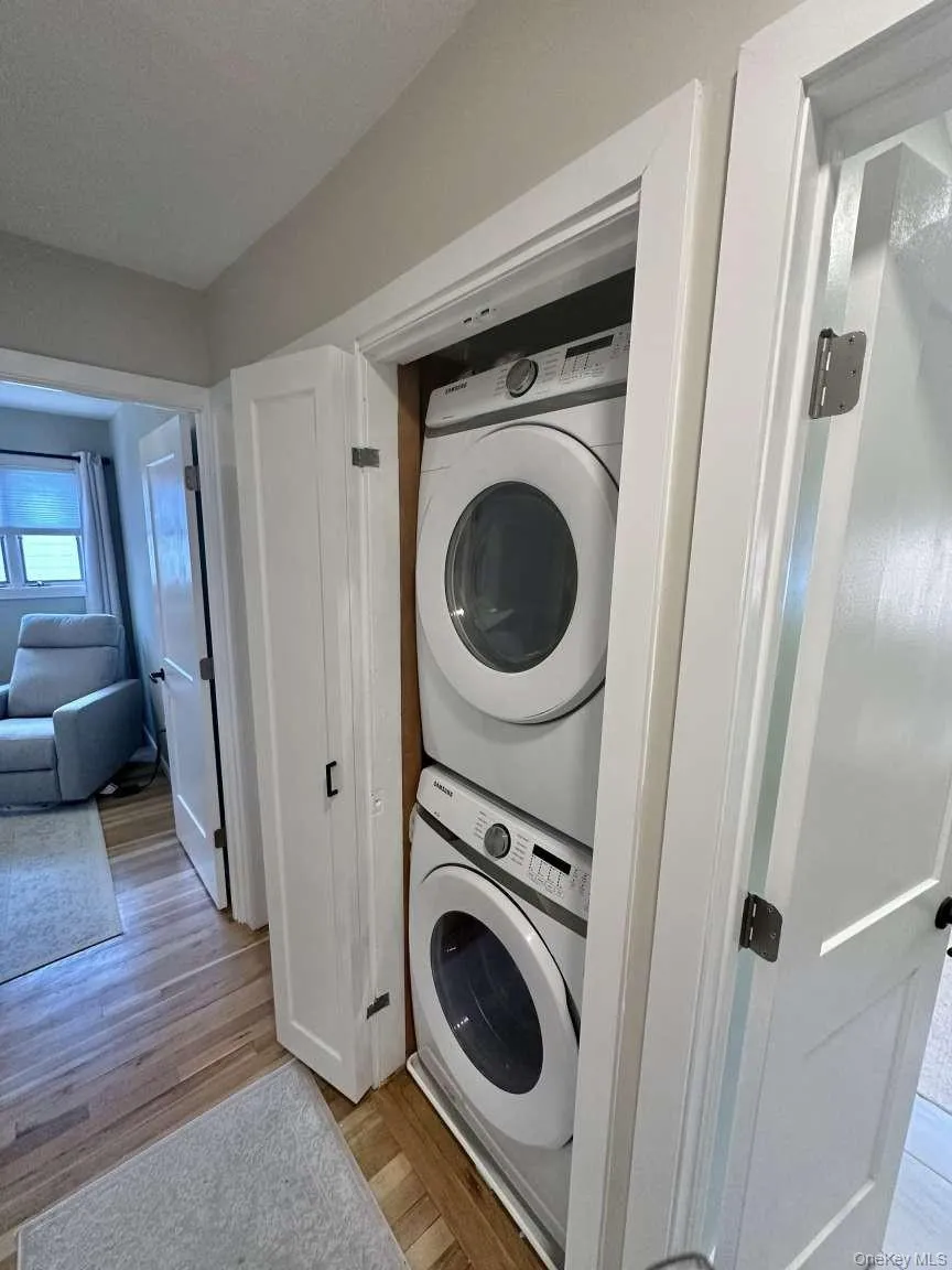 122 Jordan Street, Islip, NY, 4 Bedrooms Bedrooms, 8 Rooms Rooms,2 BathroomsBathrooms,Residential,For Rent,Jordan,0,1023925 122 Jordan Street, Islip, NY, 4 Bedrooms Bedrooms, 8 Rooms Rooms,2 BathroomsBathrooms,Residential,For Rent,Jordan,0,1023925