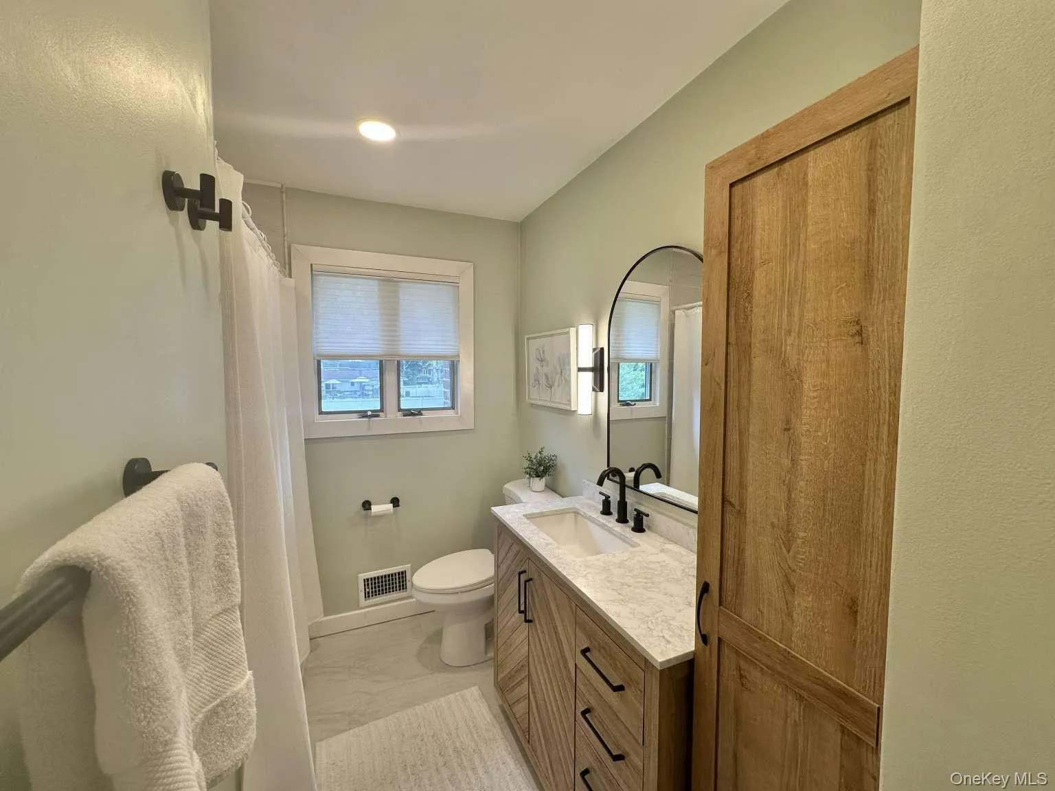 122 Jordan Street, Islip, NY, 4 Bedrooms Bedrooms, 8 Rooms Rooms,2 BathroomsBathrooms,Residential,For Rent,Jordan,0,1023925 122 Jordan Street, Islip, NY, 4 Bedrooms Bedrooms, 8 Rooms Rooms,2 BathroomsBathrooms,Residential,For Rent,Jordan,0,1023925