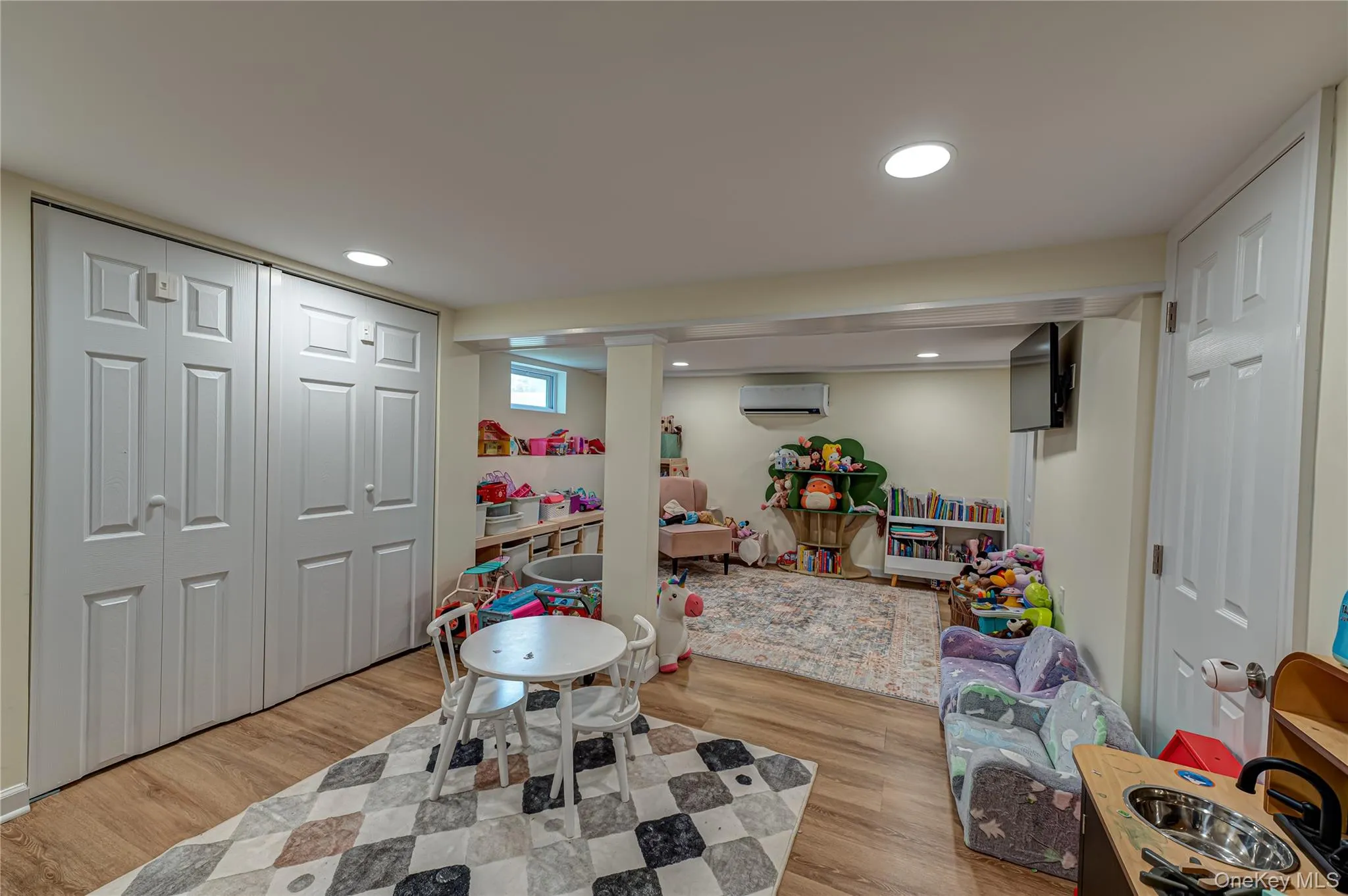 21 Bay 3rd Street, Islip, NY, 2 Bedrooms Bedrooms, 6 Rooms Rooms,1 BathroomBathrooms,Residential,For Rent,Bay 3rd,0,1023939 21 Bay 3rd Street, Islip, NY, 2 Bedrooms Bedrooms, 6 Rooms Rooms,1 BathroomBathrooms,Residential,For Rent,Bay 3rd,0,1023939