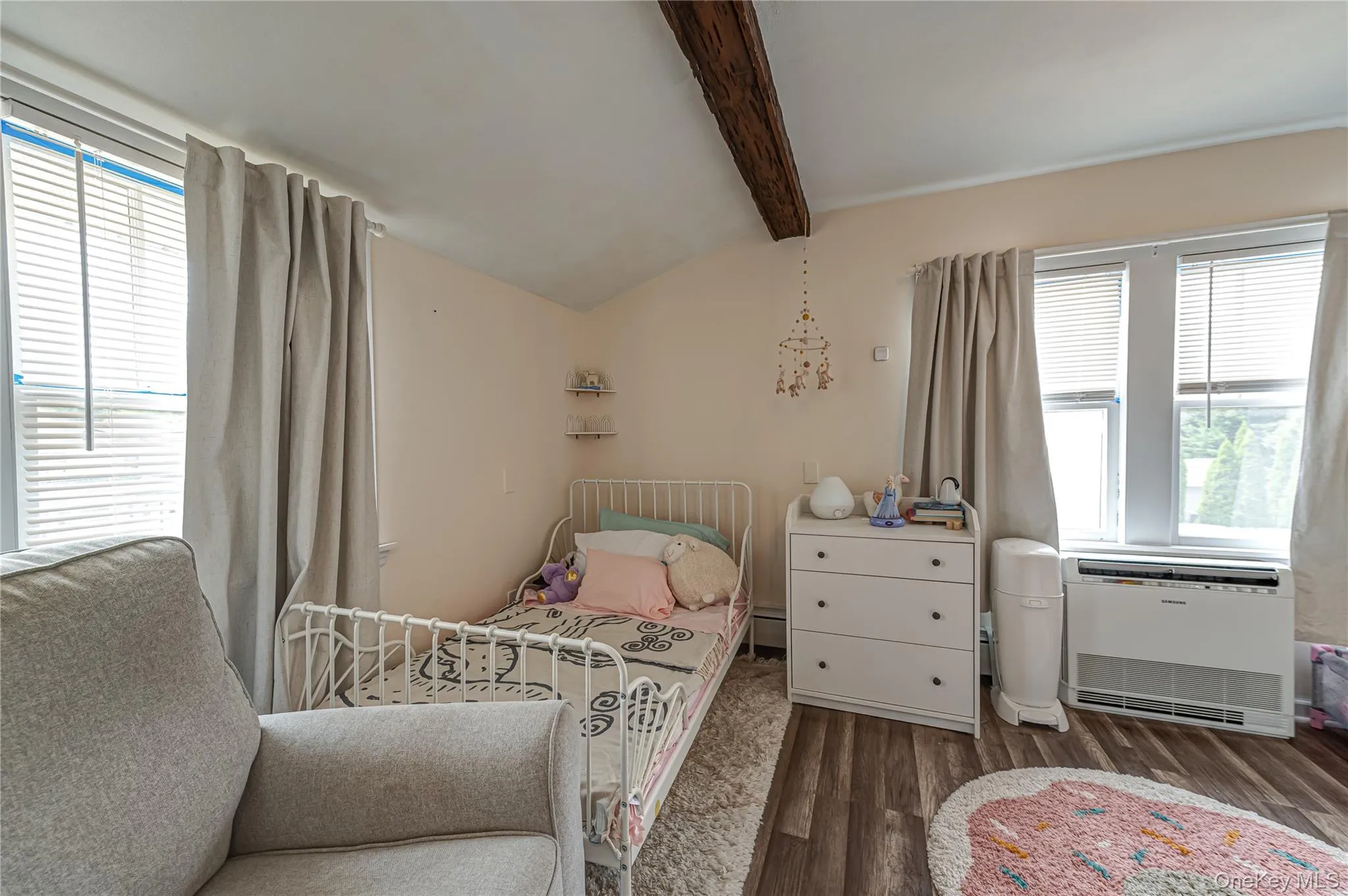 21 Bay 3rd Street, Islip, NY, 2 Bedrooms Bedrooms, 6 Rooms Rooms,1 BathroomBathrooms,Residential,For Rent,Bay 3rd,0,1023939 21 Bay 3rd Street, Islip, NY, 2 Bedrooms Bedrooms, 6 Rooms Rooms,1 BathroomBathrooms,Residential,For Rent,Bay 3rd,0,1023939