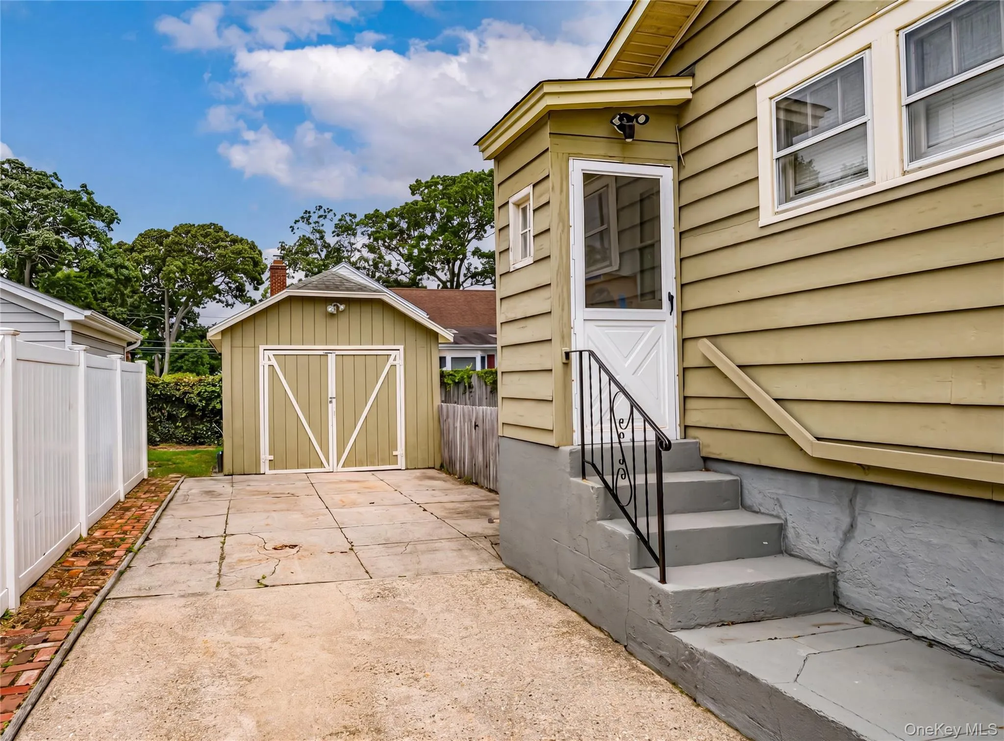 21 Bay 3rd Street, Islip, NY, 2 Bedrooms Bedrooms, 6 Rooms Rooms,1 BathroomBathrooms,Residential,For Rent,Bay 3rd,0,1023939 21 Bay 3rd Street, Islip, NY, 2 Bedrooms Bedrooms, 6 Rooms Rooms,1 BathroomBathrooms,Residential,For Rent,Bay 3rd,0,1023939