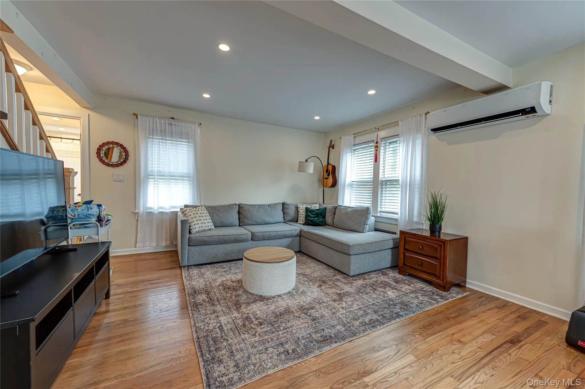 21 Bay 3rd Street, Islip, NY, 2 Bedrooms Bedrooms, 6 Rooms Rooms,1 BathroomBathrooms,Residential,For Rent,Bay 3rd,0,1023939 21 Bay 3rd Street, Islip, NY, 2 Bedrooms Bedrooms, 6 Rooms Rooms,1 BathroomBathrooms,Residential,For Rent,Bay 3rd,0,1023939