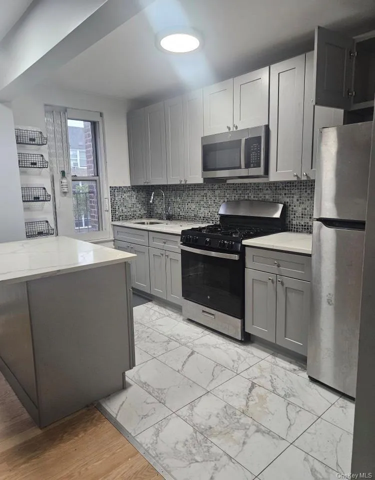 65-35 Yellowstone Boulevard, New York, NY, 1 Bedroom Bedrooms, 4 Rooms Rooms,1 BathroomBathrooms,Residential Lease,For Rent,Yellowstone,0,1023944 65-35 Yellowstone Boulevard, New York, NY, 1 Bedroom Bedrooms, 4 Rooms Rooms,1 BathroomBathrooms,Residential Lease,For Rent,Yellowstone,0,1023944