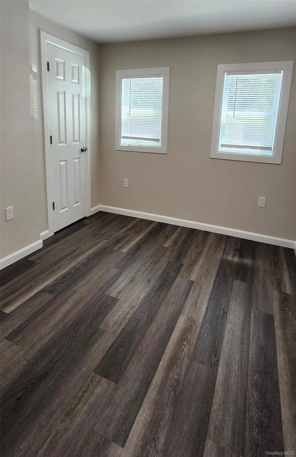 Bedroom with Vinyl Flooring Bedroom with Vinyl Flooring