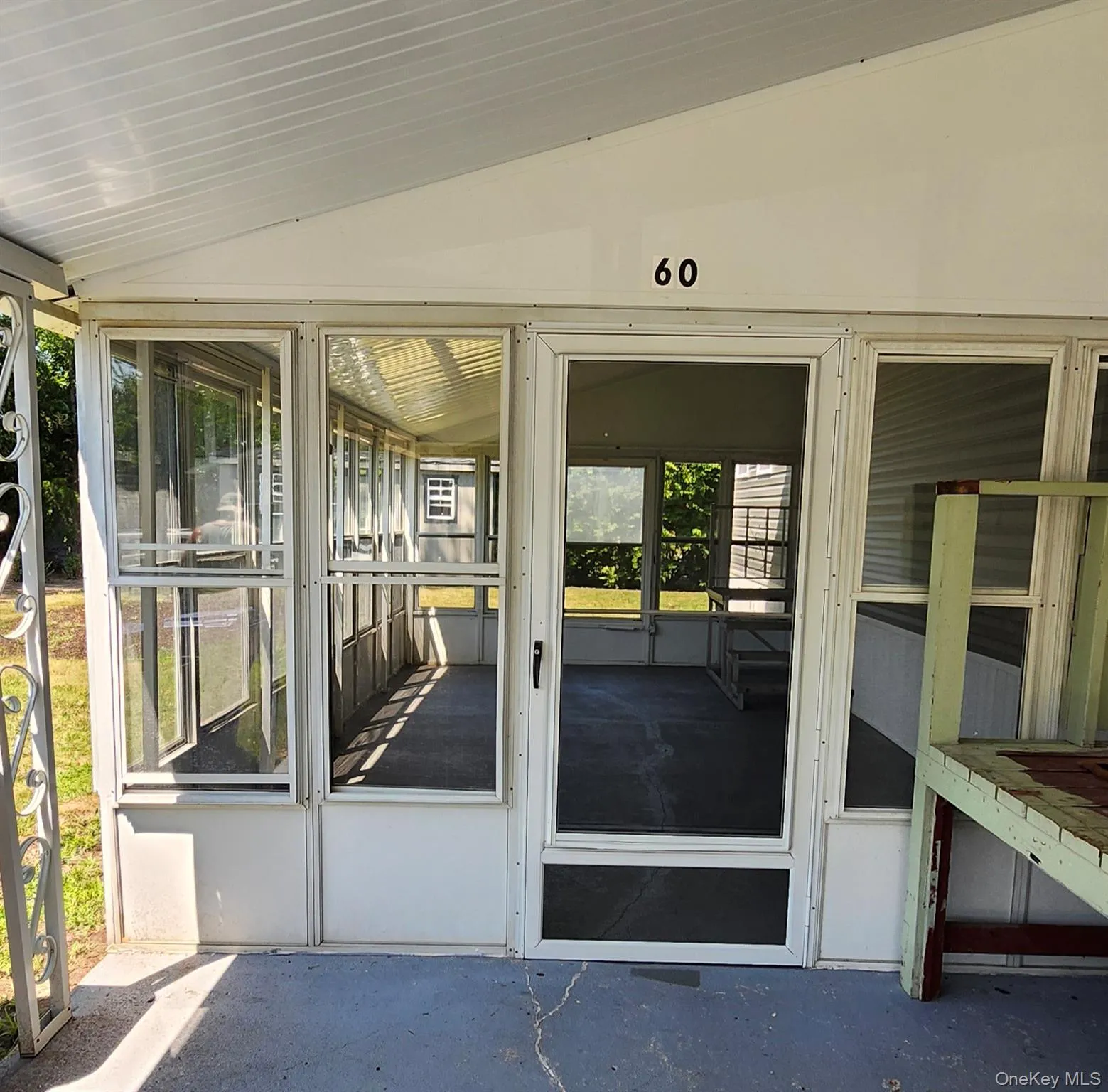 Screened in Sunroom Screened in Sunroom