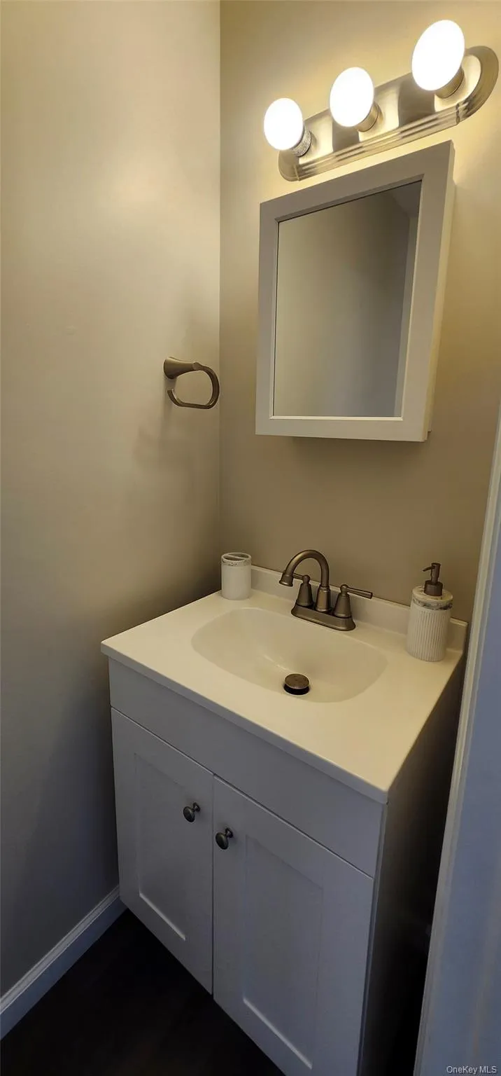 Half Bath in the Bedroom Half Bath in the Bedroom