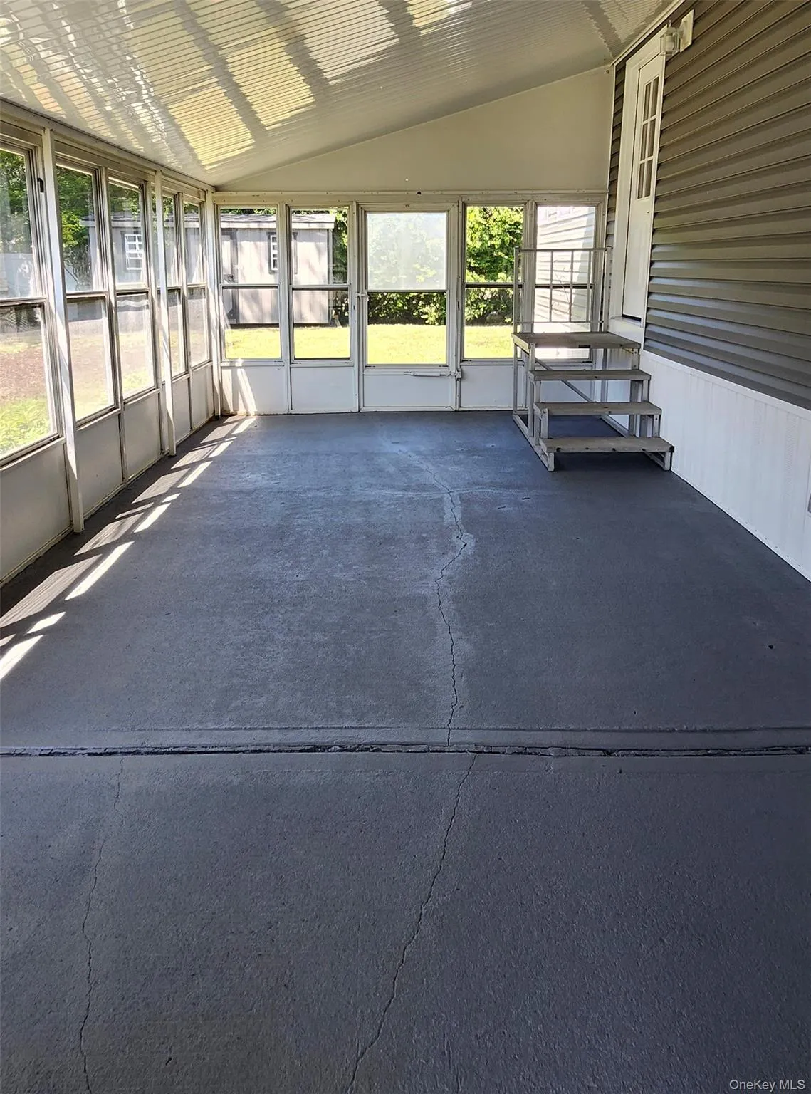 Screened in Sunroom Screened in Sunroom