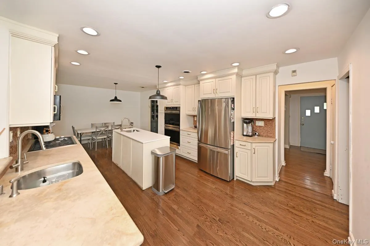 43 Sutin Place, Ramapo, NY, 4 Bedrooms Bedrooms, 9 Rooms Rooms,2 BathroomsBathrooms,Residential,For Rent,Sutin,0,1023949 43 Sutin Place, Ramapo, NY, 4 Bedrooms Bedrooms, 9 Rooms Rooms,2 BathroomsBathrooms,Residential,For Rent,Sutin,0,1023949