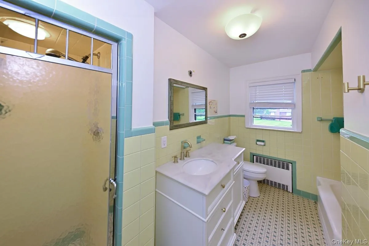 43 Sutin Place, Ramapo, NY, 4 Bedrooms Bedrooms, 9 Rooms Rooms,2 BathroomsBathrooms,Residential,For Rent,Sutin,0,1023949 43 Sutin Place, Ramapo, NY, 4 Bedrooms Bedrooms, 9 Rooms Rooms,2 BathroomsBathrooms,Residential,For Rent,Sutin,0,1023949