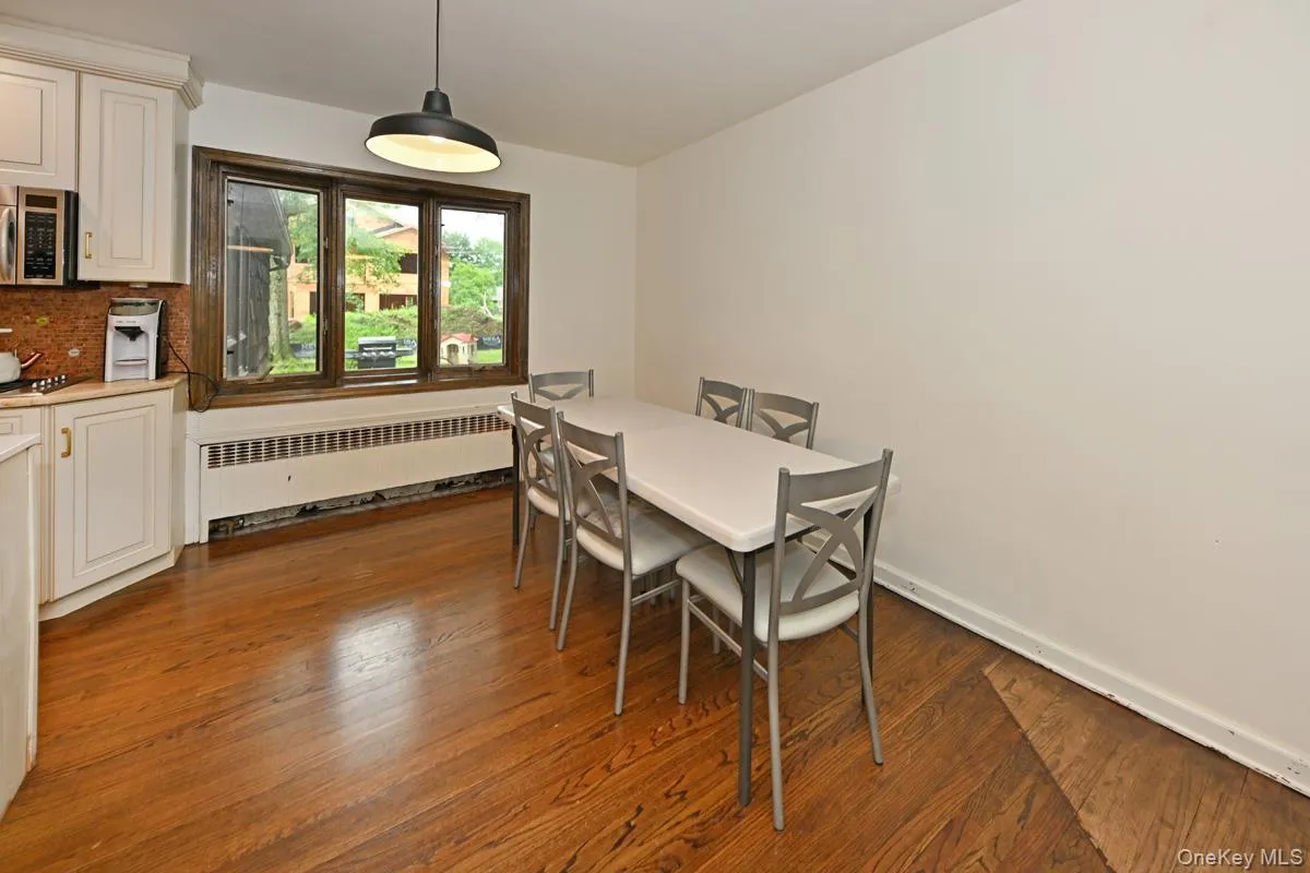 43 Sutin Place, Ramapo, NY, 4 Bedrooms Bedrooms, 9 Rooms Rooms,2 BathroomsBathrooms,Residential,For Rent,Sutin,0,1023949 43 Sutin Place, Ramapo, NY, 4 Bedrooms Bedrooms, 9 Rooms Rooms,2 BathroomsBathrooms,Residential,For Rent,Sutin,0,1023949
