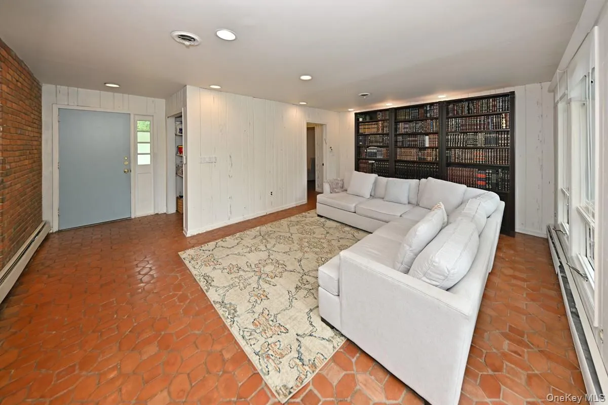 43 Sutin Place, Ramapo, NY, 4 Bedrooms Bedrooms, 9 Rooms Rooms,2 BathroomsBathrooms,Residential,For Rent,Sutin,0,1023949 43 Sutin Place, Ramapo, NY, 4 Bedrooms Bedrooms, 9 Rooms Rooms,2 BathroomsBathrooms,Residential,For Rent,Sutin,0,1023949